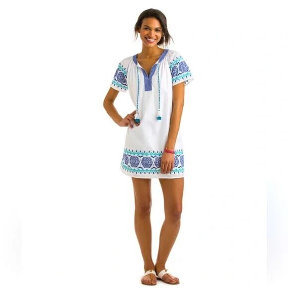 Vineyard Vines Dresses & Skirts - Vineyard Vines Embroidered White Cotton‎ Dress